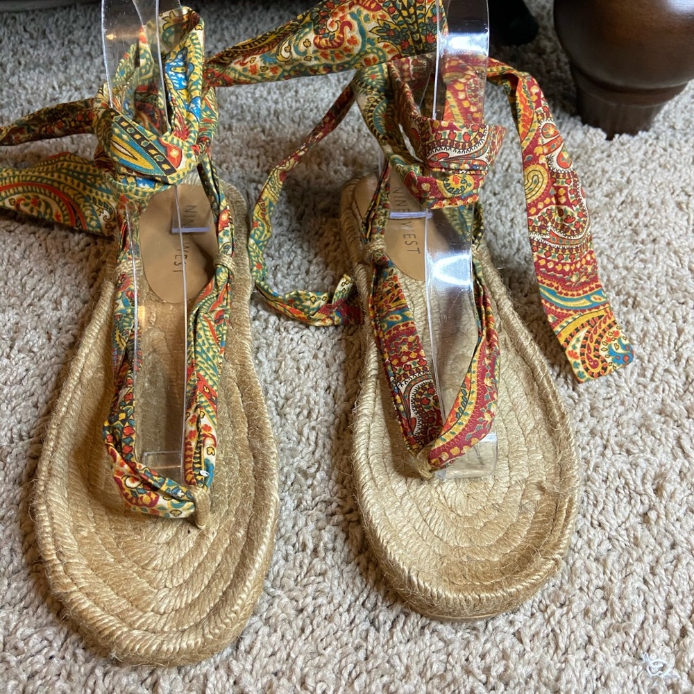 Nine West NWOT ankle tie raffia sandals size 6